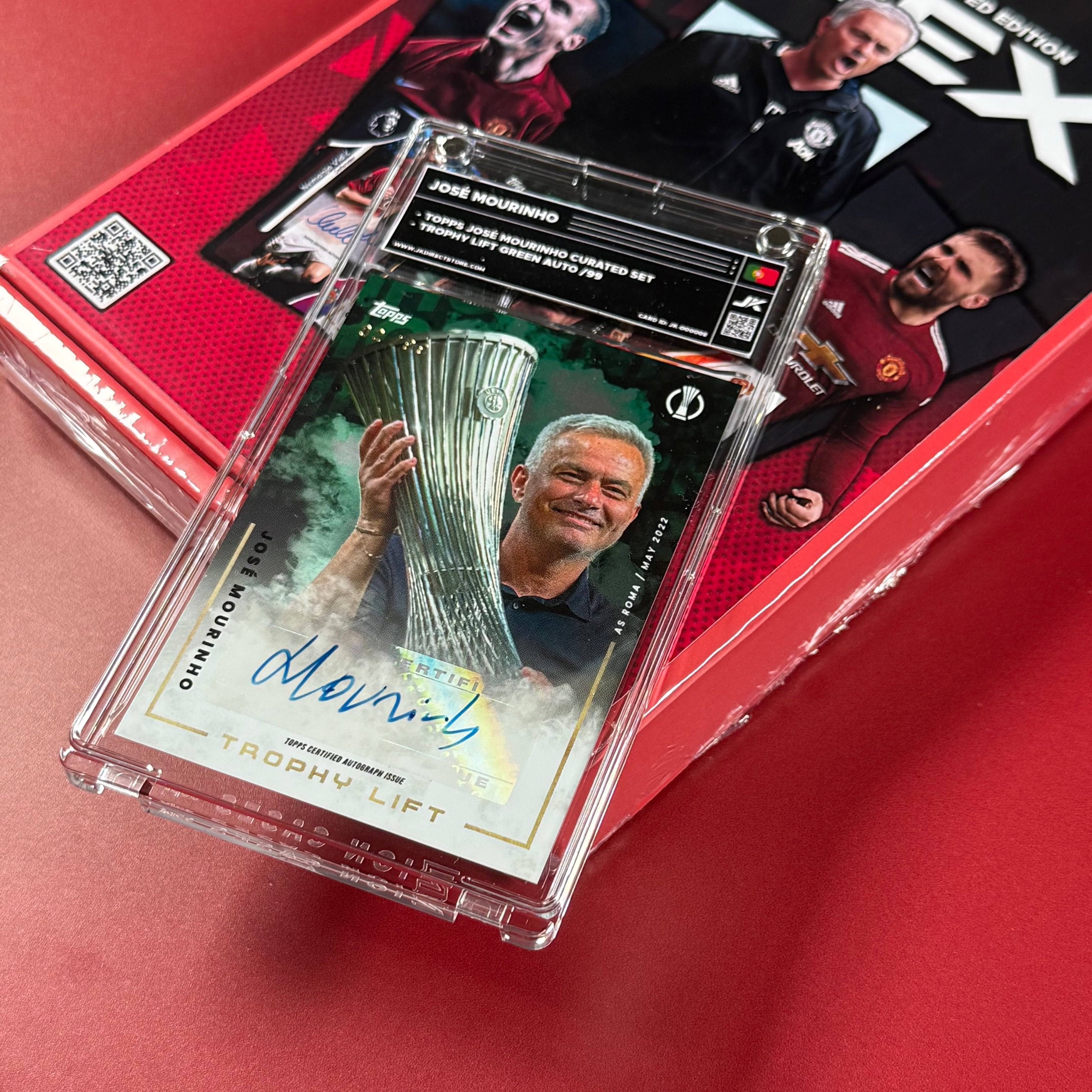 APEX MANCHESTER UNITED SZN 2 FOOTBALL MYSTERY PACK REPACK BRAND NEW SEALED BOX!